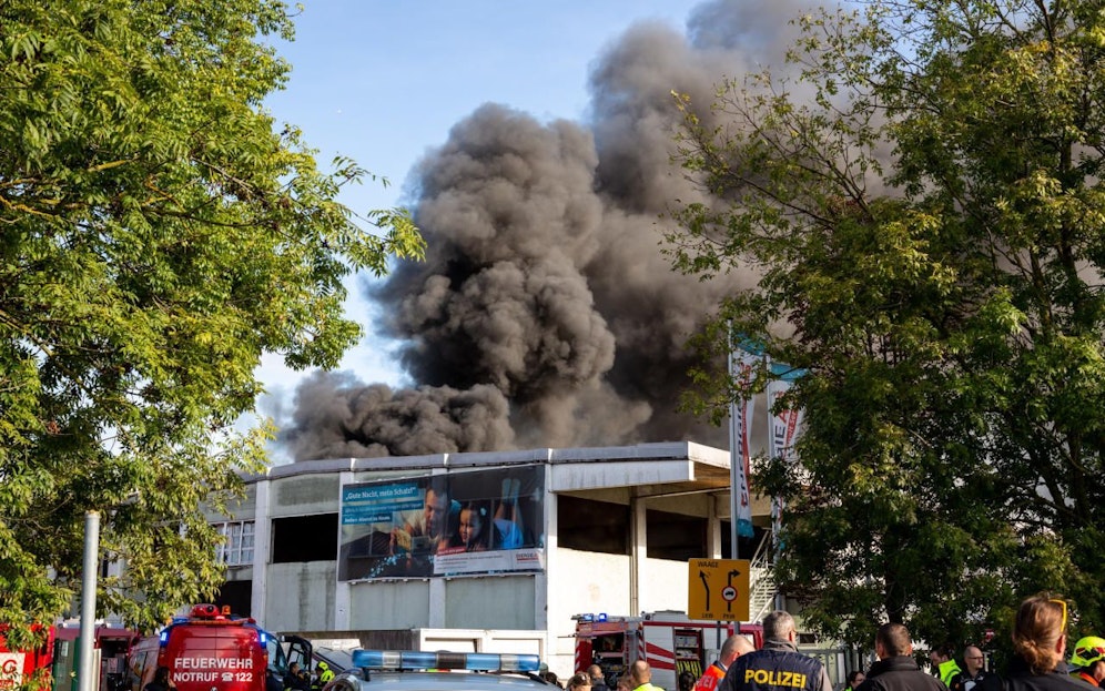 Der Großbrand forderte nun ein Todesopfer.