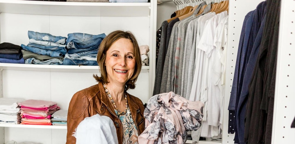 Schrankflüsterin Regina Halbauer.