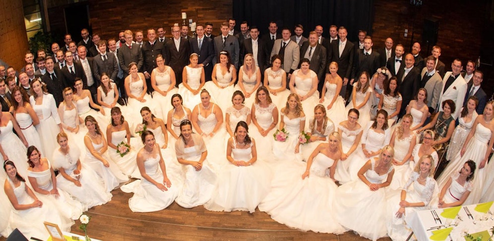 Noch bis 03. März an der Verlosung teilnehmen und 2 Karten für den Brautkleiderball gewinnen!