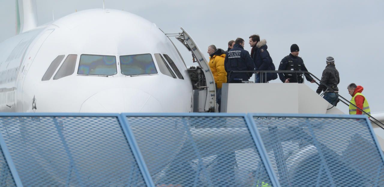 Heute.at - Abschiebung gestoppt: Familie zurück nach OÖ