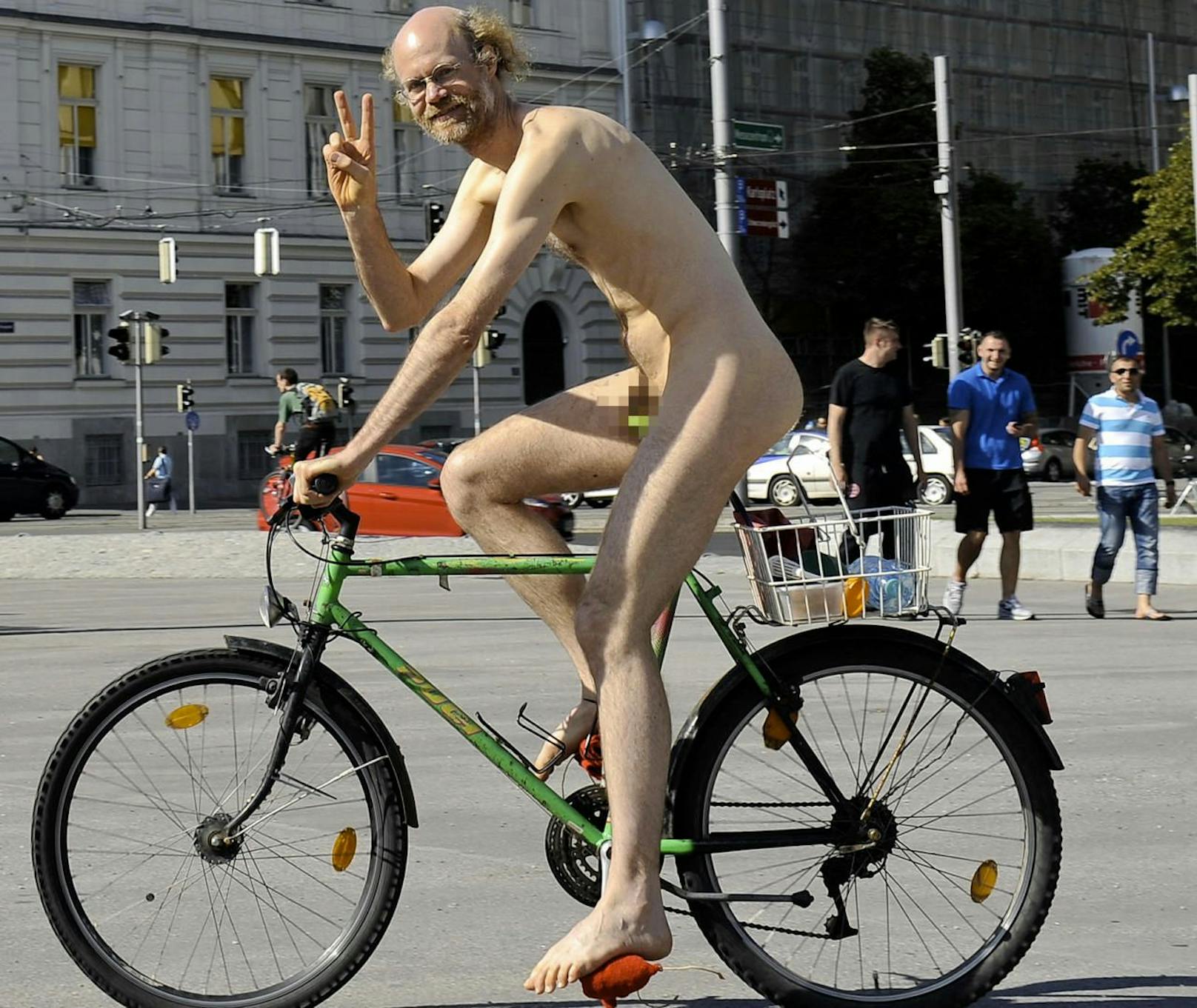 Tausende Teilnehmer werden beim &quot;World Naked Bike Ride&quot; erwartet.