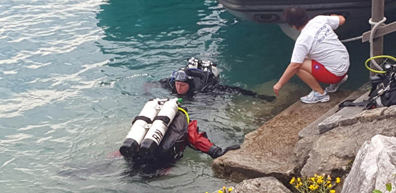 Heute.at - Leiche von Taucher im Attersee gefunden
