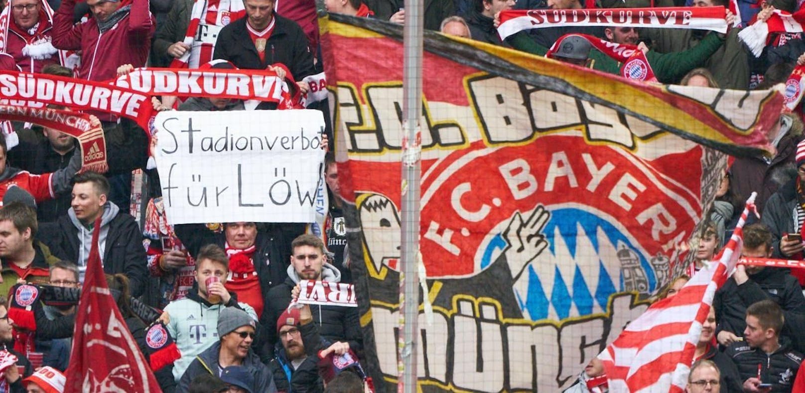 Bayern-Fans singen: "Jogi Löw ist ein H....sohn"