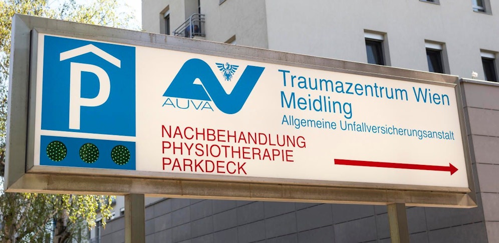 Der Mann wurde ins UKH Wien Meidling geflogen.