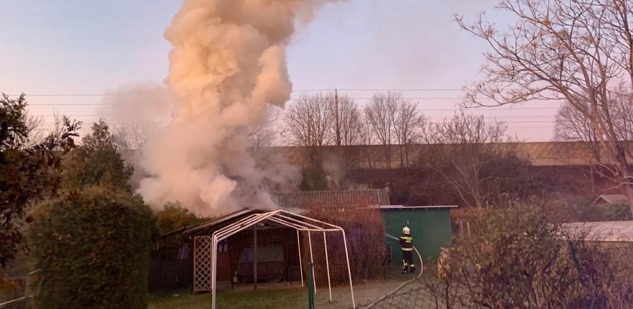 Explosionsgefahr! Brand in Hütte fordert Florianis Österreich Heute.at
