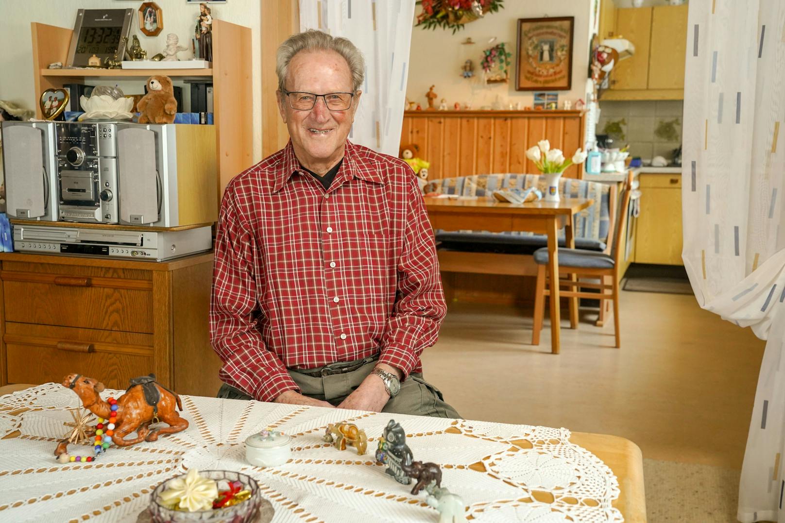 Karl, 87-jähriger Dachdecker in Pension aus der Steiermark