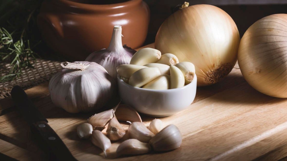 Heute.at - Mit Knoblauch gurgeln soll gegen Keime wirken
