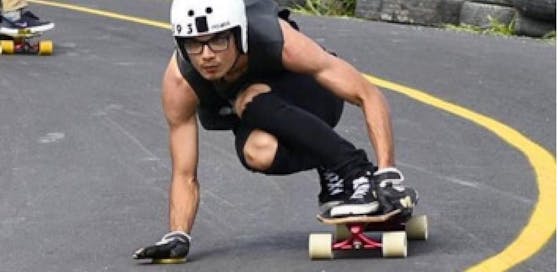 Tödlicher Crash: Skateboard-Downhiller Jose krachte frontal in ein entgegenkommendes Auto.