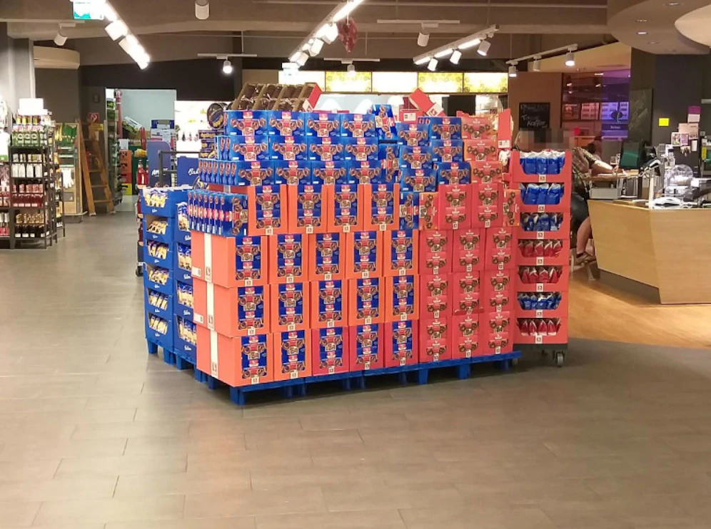 Schon im September heißt es in diesem Supermarkt "Frühliche" Weihnachten. 