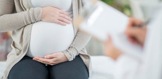 Die AK Linz erstritt einer schwangeren Arbeitnehmerin fast 5.000 Euro. (Symbolbild).