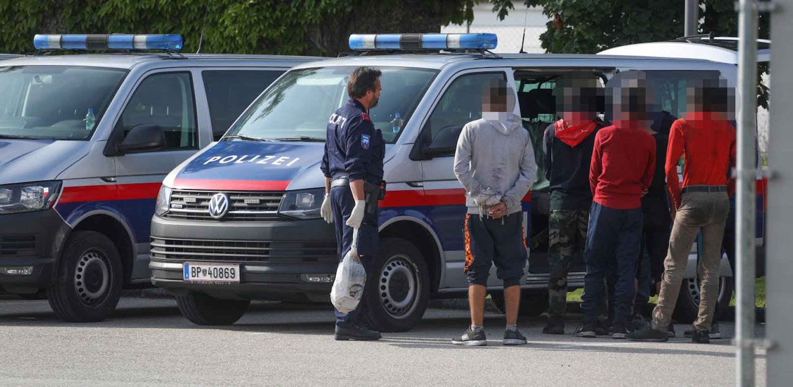 41 Flüchtlinge von Polizei bei Lambach aufgegriffen