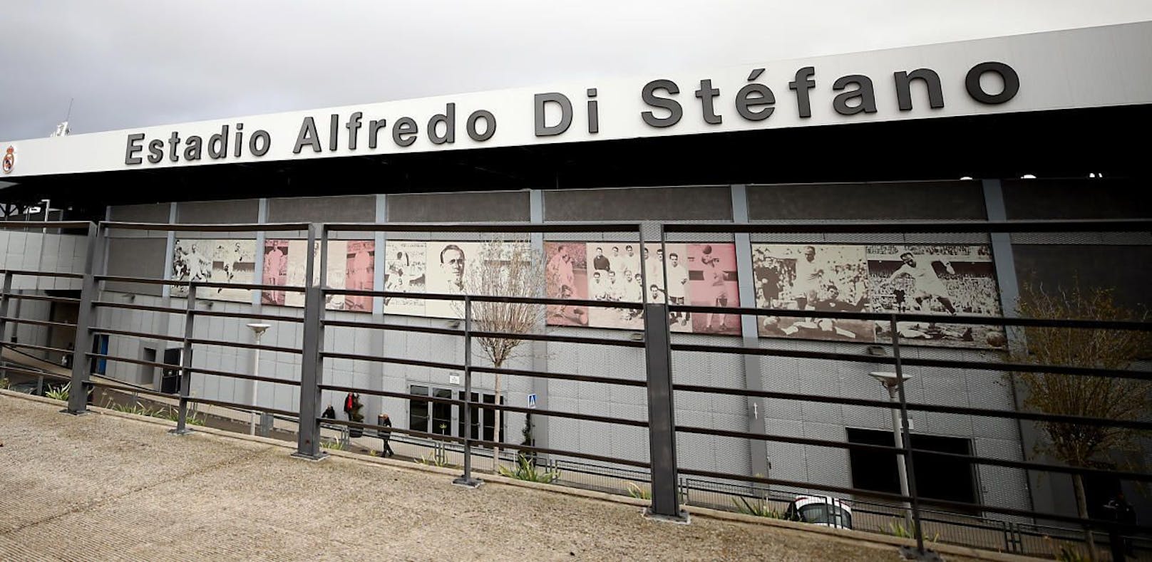 Das Estadio Alfredo Di Stefano kann in Sachen Größe sichtbar nicht mit dem Bernabeu mithalten. 