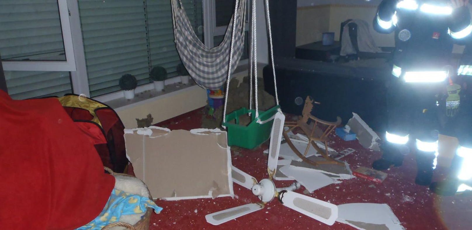 Kinderzimmer von Blitz zerstört: Glück für Mäderl