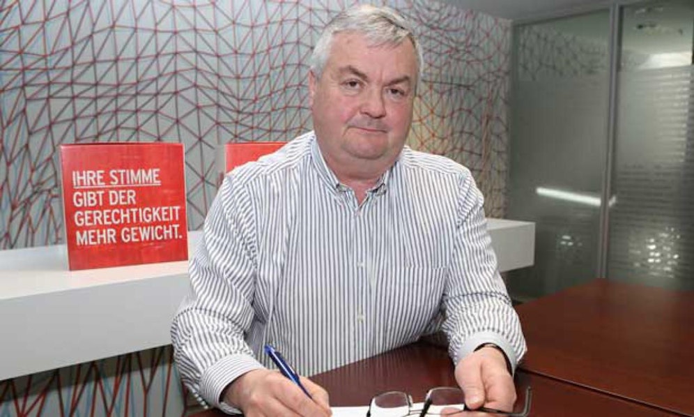 AK-Präsident Johann Kalliauer übt scharfe Kritik an der "Zwei-Klassen-Medizin" in Oberösterreich.