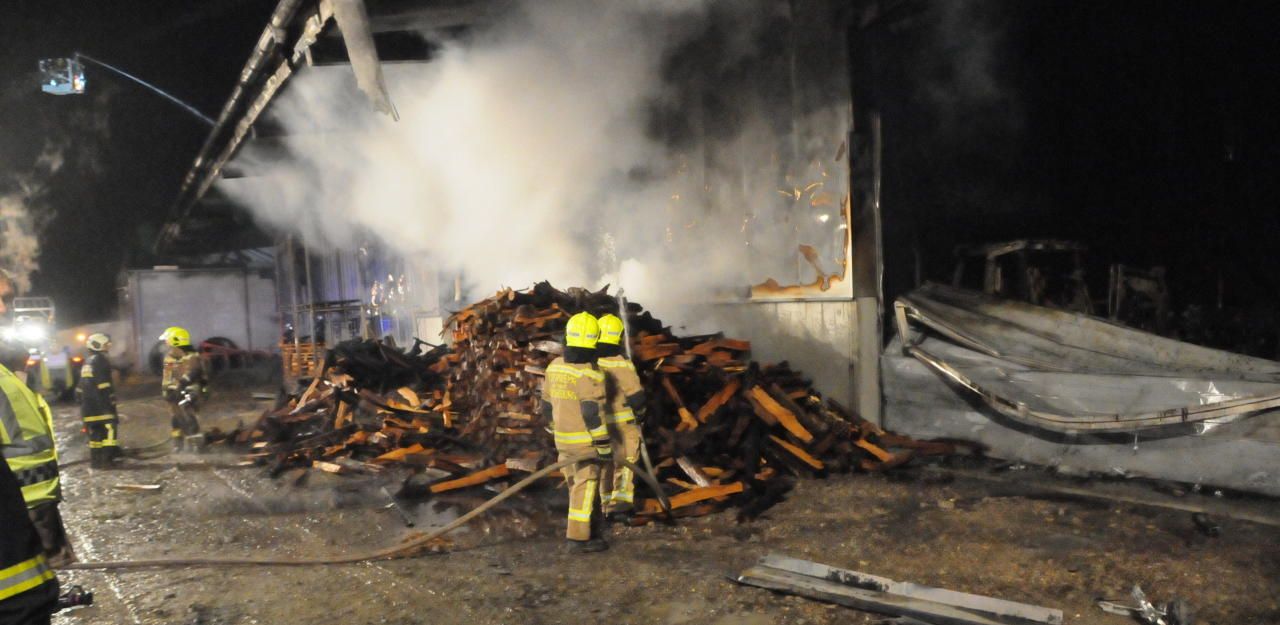 Heute.at - Drei Brandtote: Garagentor ließ sich nicht mehr öffn...