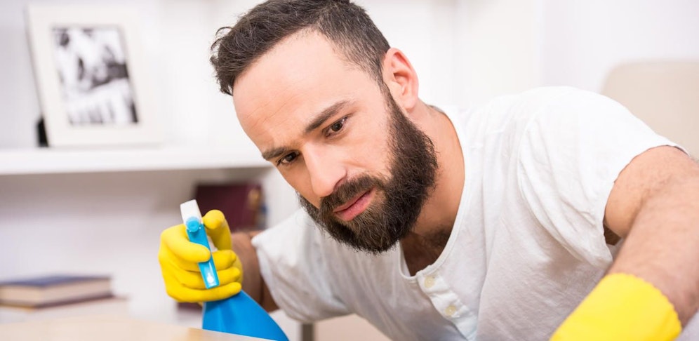 Männer haben jetzt eine noch bessere Putzausrede.