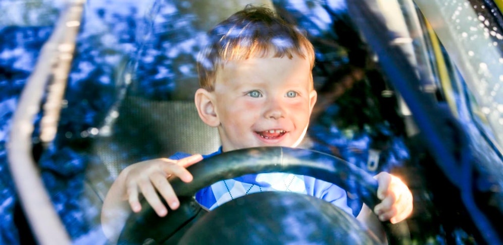 Zum zweiten Mal innerhalb weniger Tage hat ein 8-jähriger aus Soest mit dem Auto seiner Mutter eine nächtliche Spritztour unternommen. (Symbolfoto)