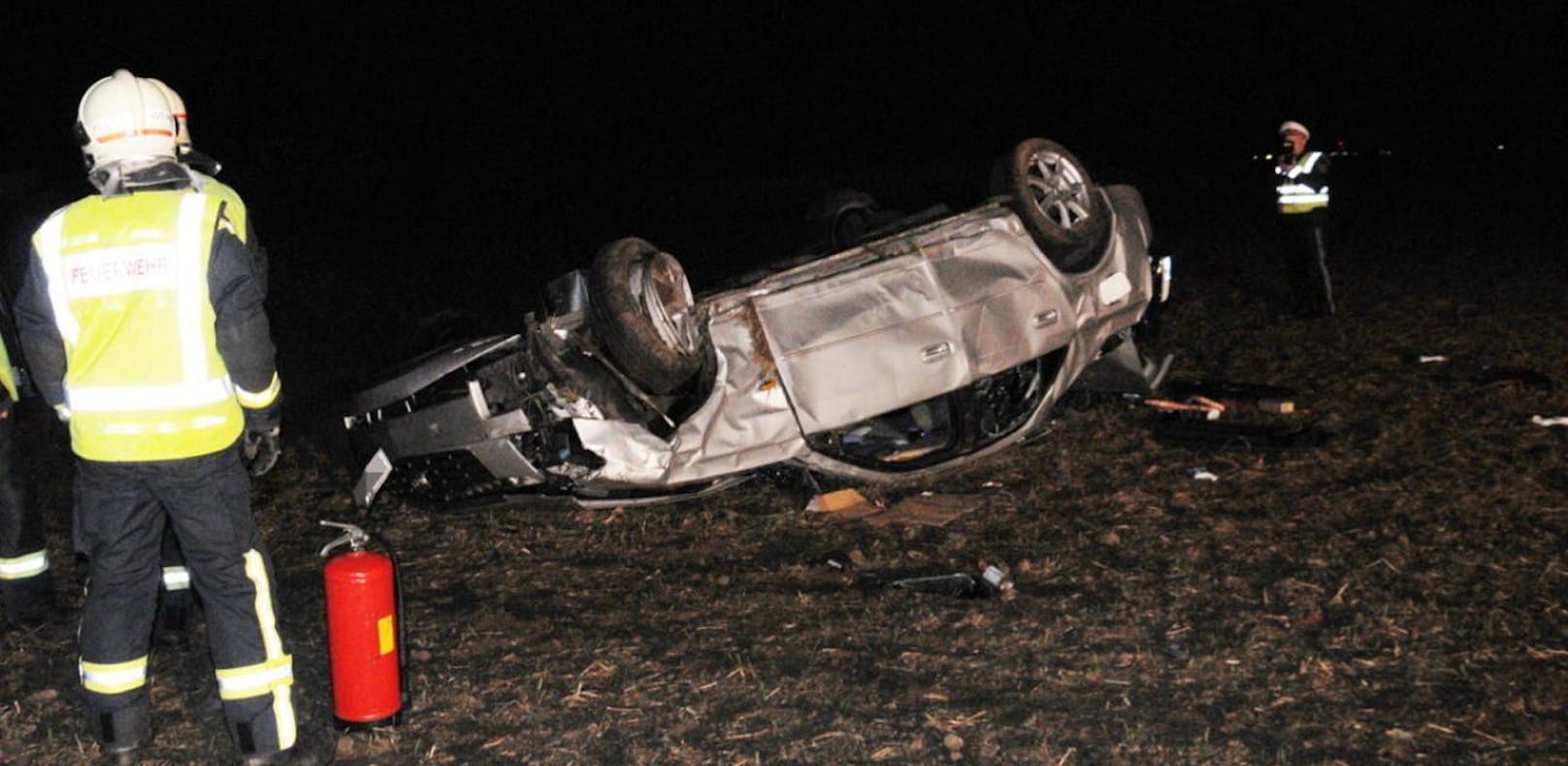 Crash: Mann tot, Frau leicht verletzt - wer war Lenker?