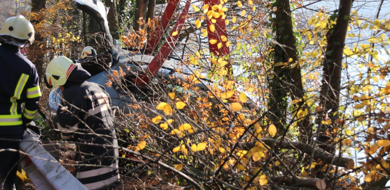 Heute.at - Und plötzlich schwamm ein Auto in der Donau
