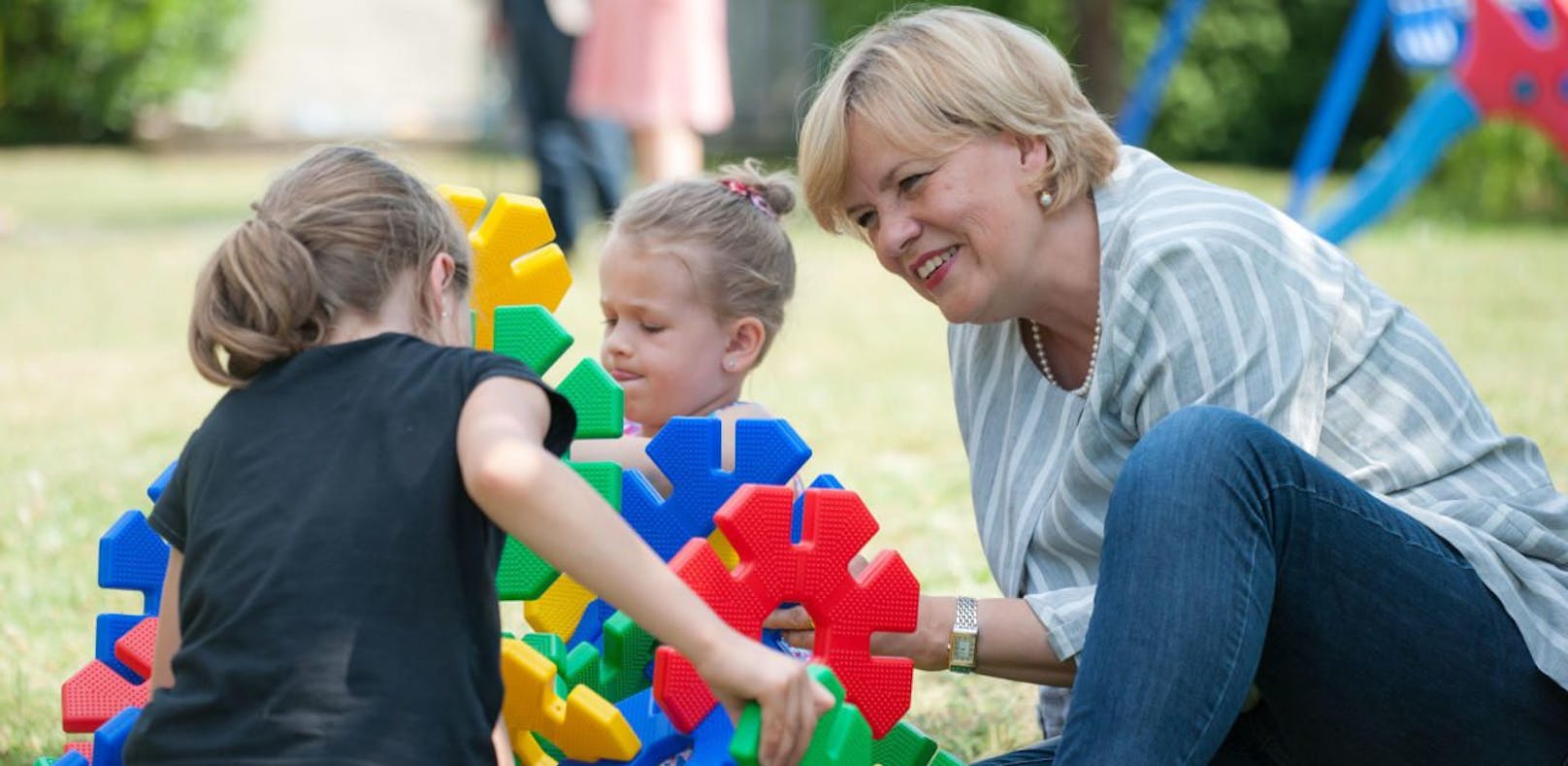 Landesrätin Barbara Schwarz freut sich über die Entwicklung der Kinderbetreuung