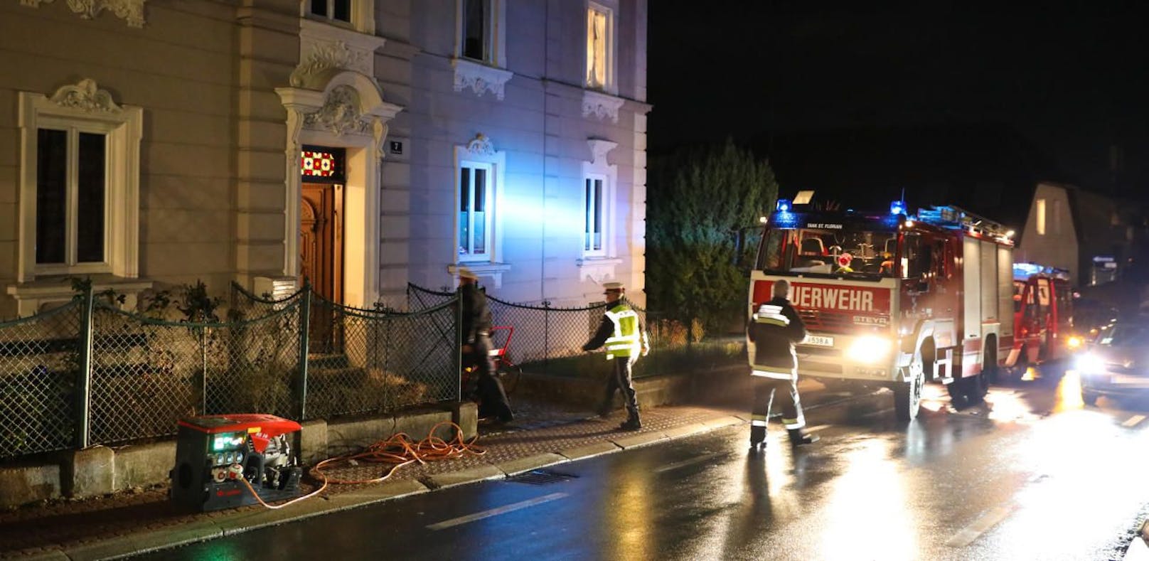 Dreister Einbrecher legte Feuer im Wohnzimmer