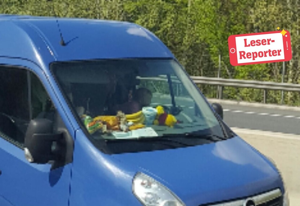 Ob dieser Autofahrer auch wirklich schon den Führerschein hat?