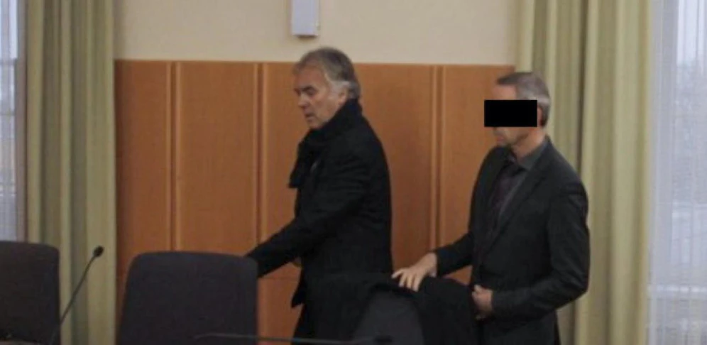 Polizist mit Anwalt W. Kleinhappel