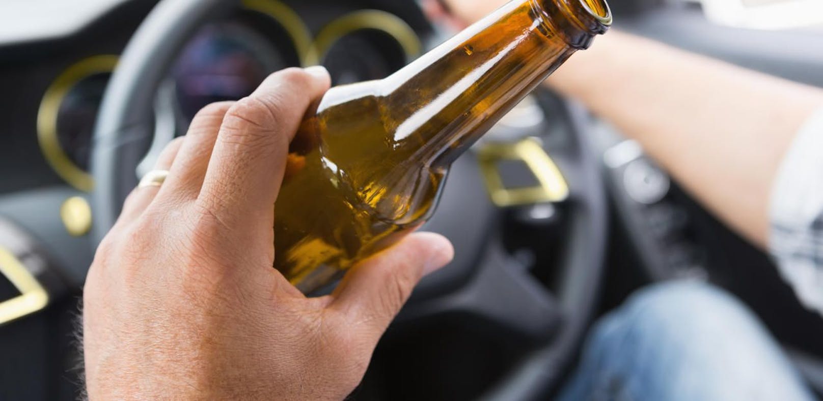 Von Juli bis September gab es knapp 1.000 Alkoholunfälle im Straßenverkehr.