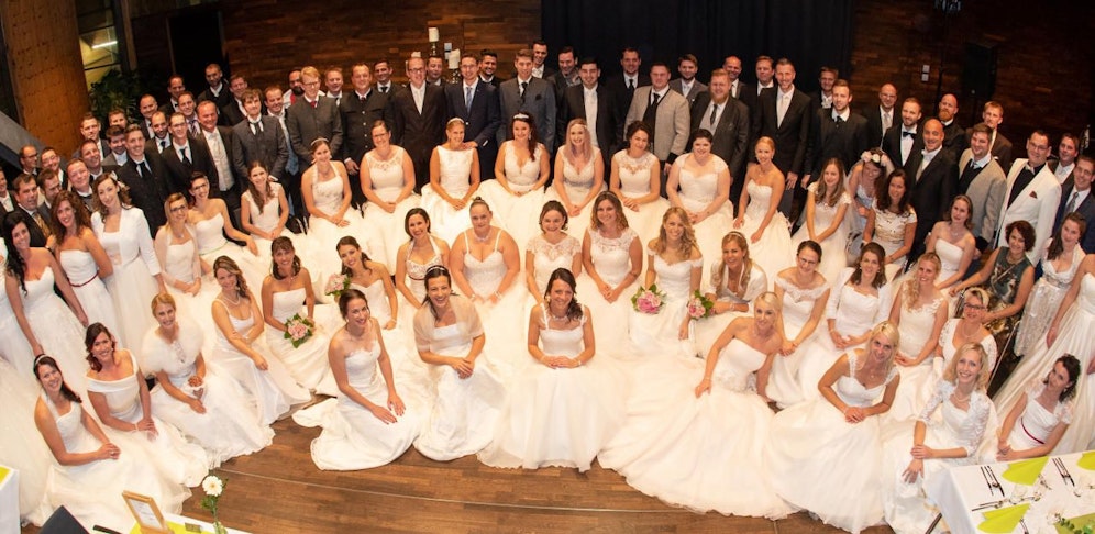 Jetzt teilnehmen & 2 Karten für den Brautkleiderball am 18. Mai im Parkhotel Schönbrunn gewinnen.