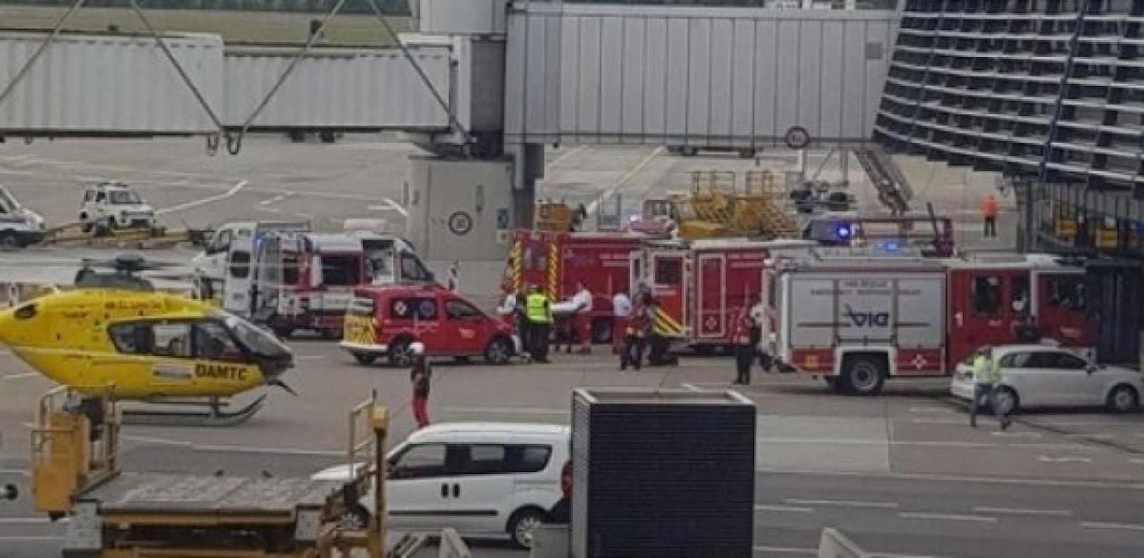 Großeinsatz nach Unfall am Flughafen Wien-Schwechat.