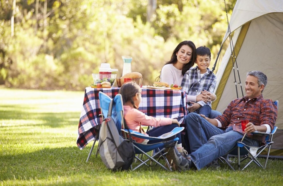 Der Campingurlaub liegt im Trend, will aber auch richtig vorbereitet werden: Die notwendigen Utensilien sollen unter anderem platzsparend verstaut werden können. 