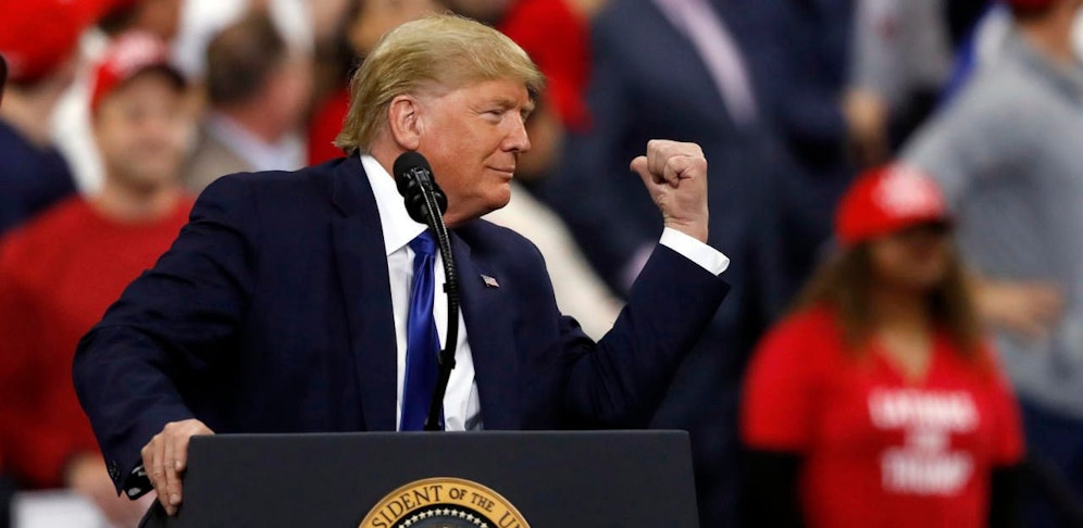 Download von www.picturedesk.com am 15.01.2020 (07:47).  President Donald Trump speaks at a campaign rally Tuesday, Jan. 14, 2020, in Milwaukee. (AP Photo/Jeffrey Phelps) - 20200115_PD0420