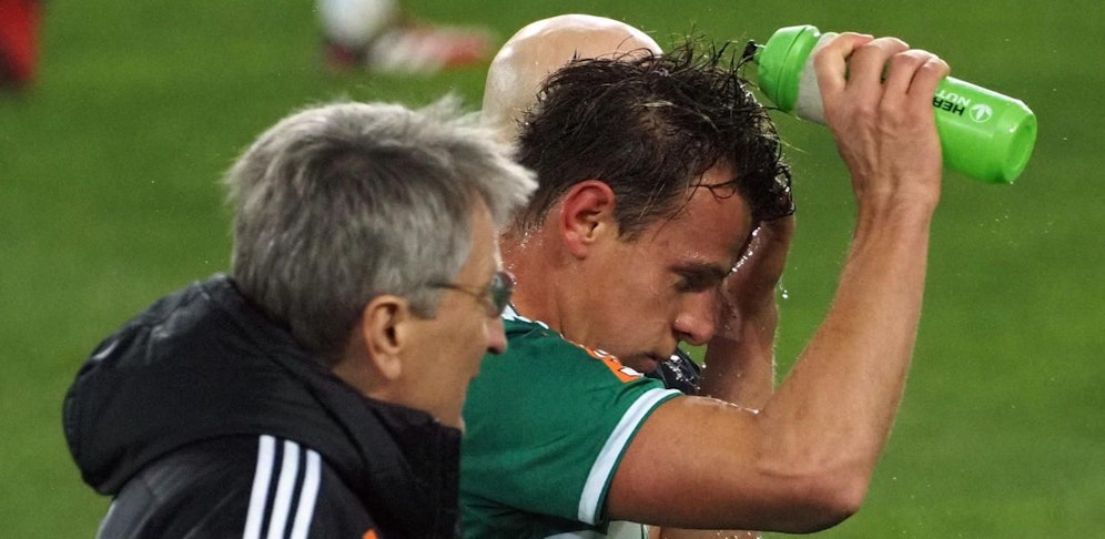 Rapid-Kapitän Stefan Schwab konnte sich nach einem Zusammenstoß nicht an sein zweites Kopfballtor gegen Mattersburg erinnern. 