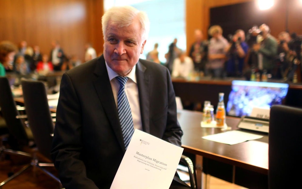 Bundesinnenminister Horst Seehofer (CSU) präsentiert in Berlin seinen umstrittenen "Masterplan Migration".
