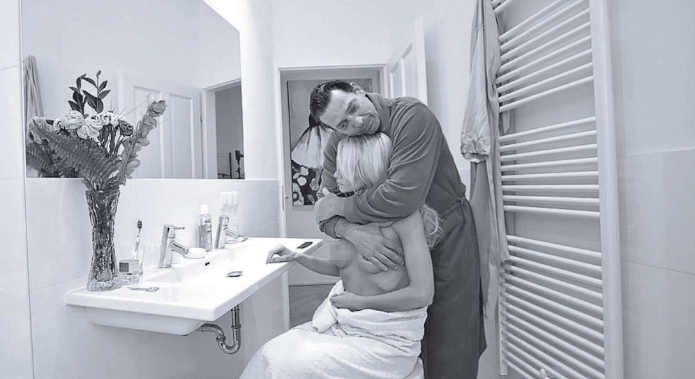 Gregor Bloéb und Karina Sarkissova im Film "Der Gast". 