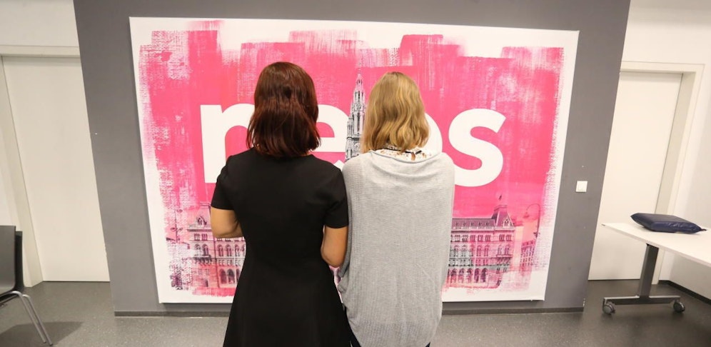 Auch die betroffenen Mütter Doris N. (l.) und Ida M. fordern einheitliche Kontrollen von unabhängigen Experten.