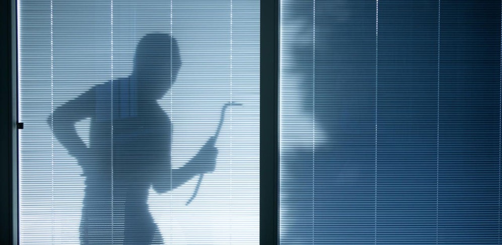 Die Schäden nach dem Einbruch sind so stark, dass das Gesundheitsamt am Montag geschlossen bleibt. (Symbolbild)