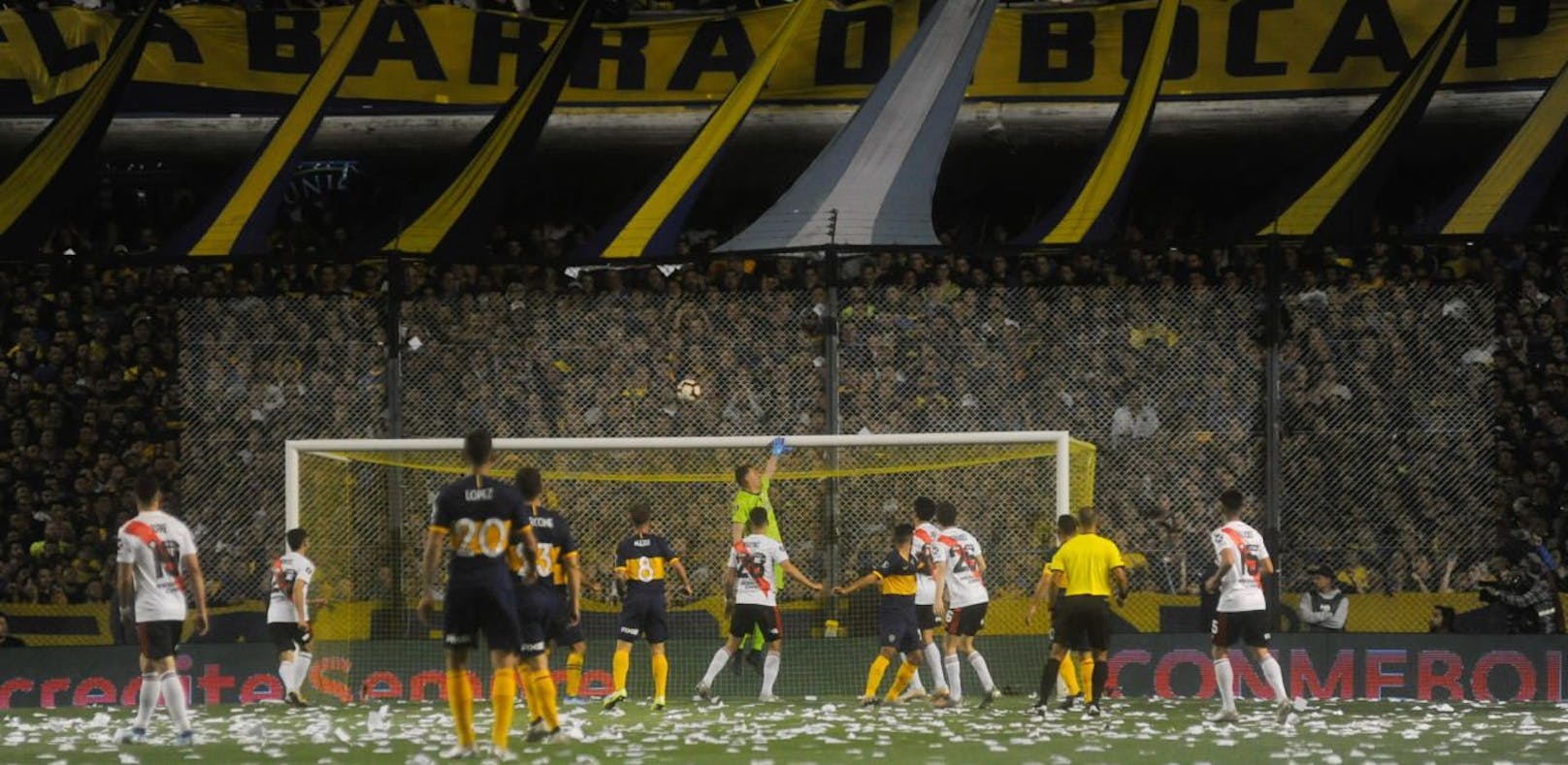 River Plate stieg gegen die Boca Juniors trotz Niederlage im Rückspiel auf.