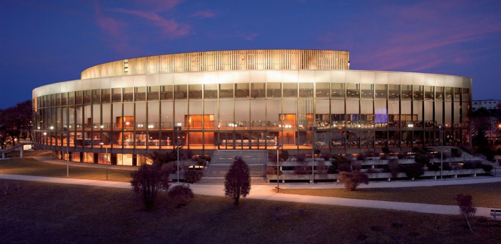 Die Liva, zu der auch das Brucknerhaus gehört, benötigt 700.000 Euro von der Stadt.