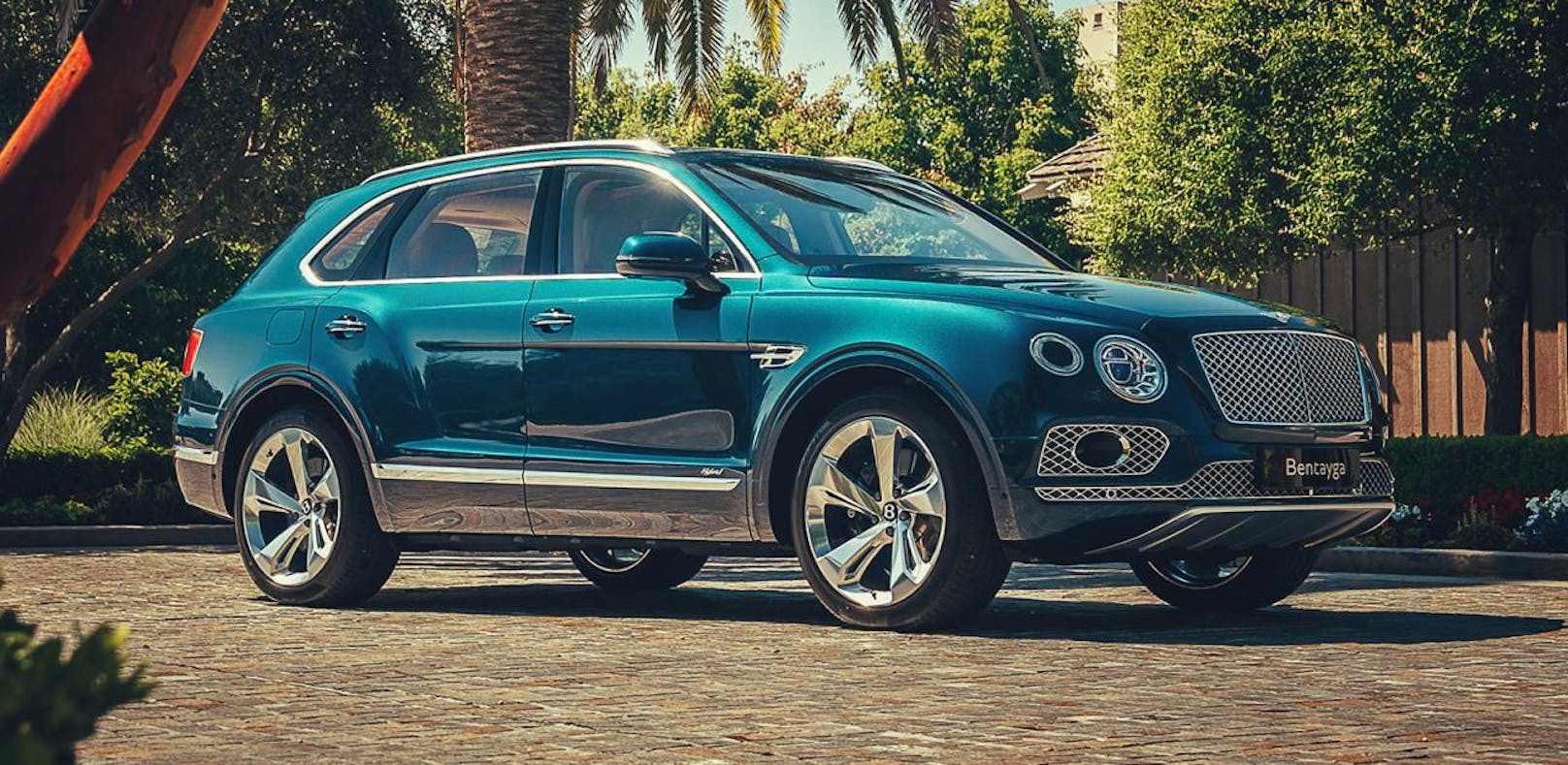 Erster Bentley mit Plug-in-Hybrid ist bestellbar