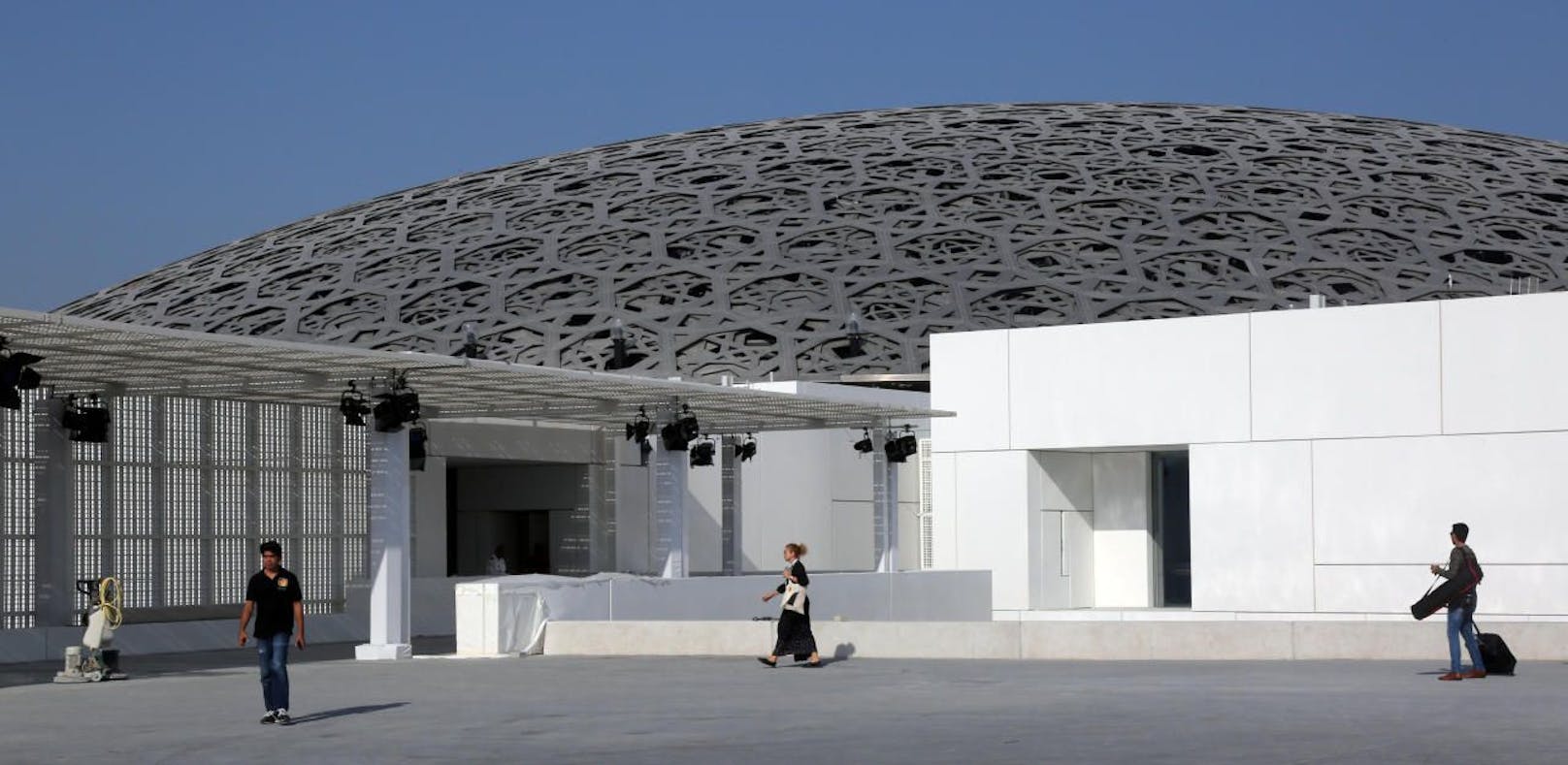 650 Millionen: 1. Blick in den Louvre in Abu Dhabi