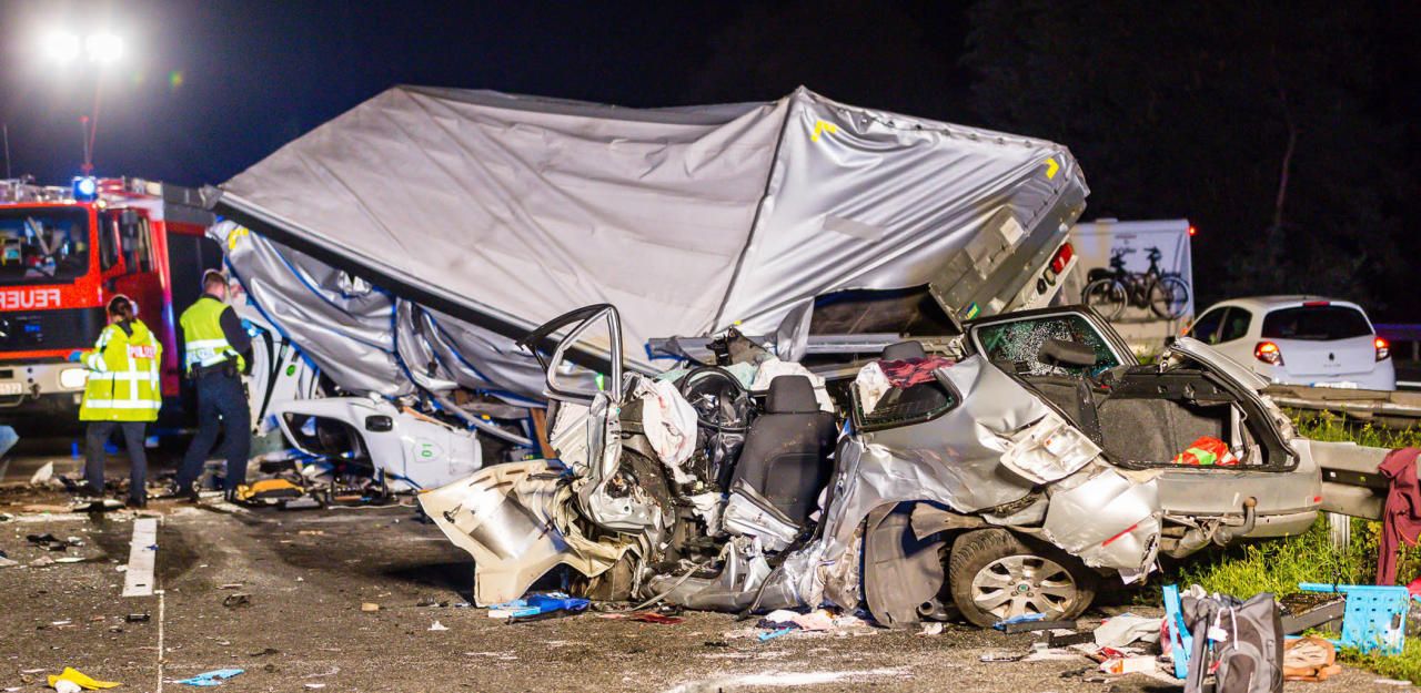 Drei Tote Nach Schwerem Geisterfahrer-Crash – Welt | Heute.at