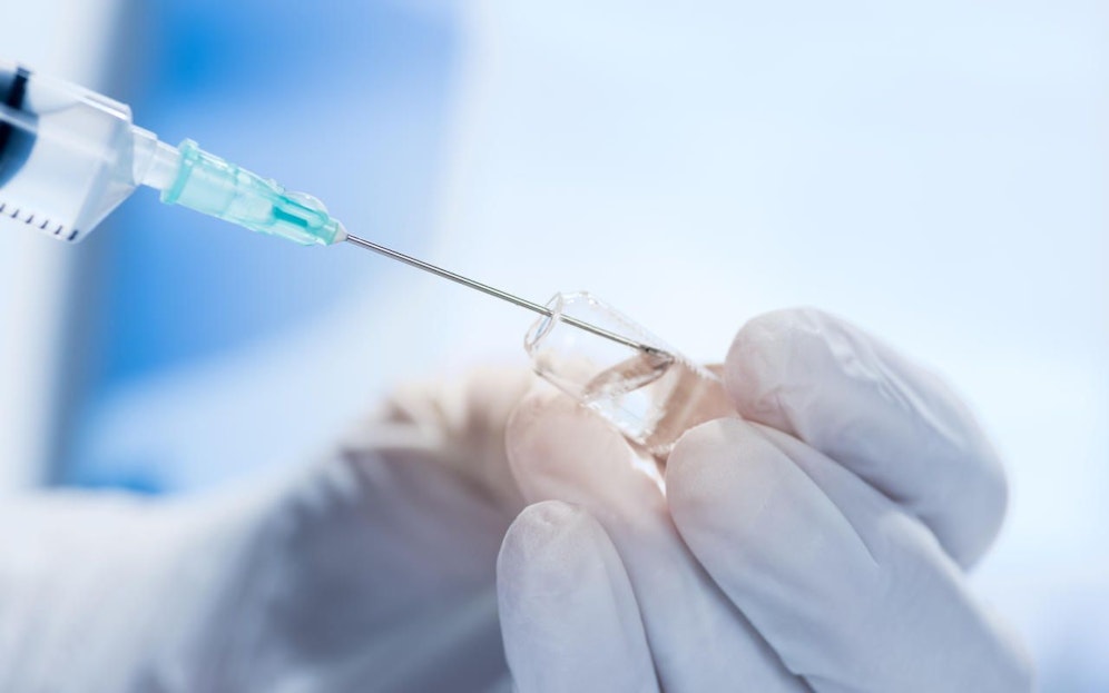 Gegen den Arzt und seine Assistentin wird wegen fahrlässiger Tötung ermittelt.