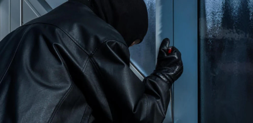 Der Täter war über ein Fenster in die Trafik eingebrochen. (Symbolbild)