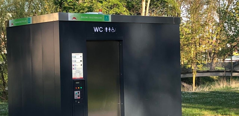 Klo im Stadtpark hat offen