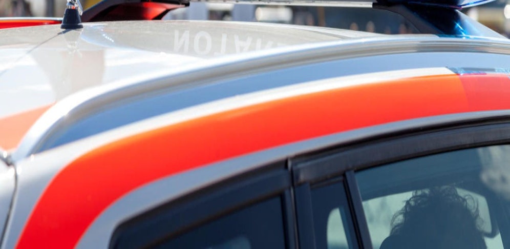 Der Mofafahrer wurde bei dem Unfall schwer verletzt.