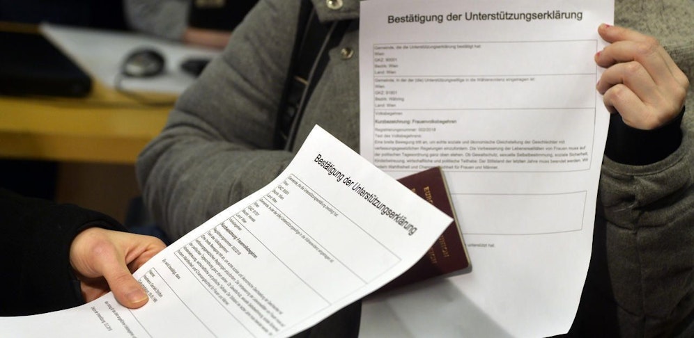 Abgabe der Unterstützungserklärung für das Frauen-Volksbegehren: Mehr als 8.400 Personen haben das bereits getan. 