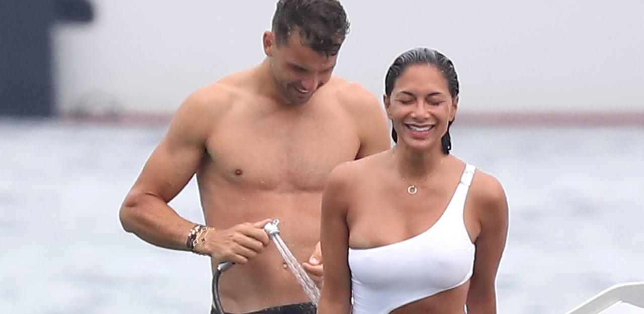 Heute.at - Nicole Scherzinger wird in Saint Tropez nassgespritzt