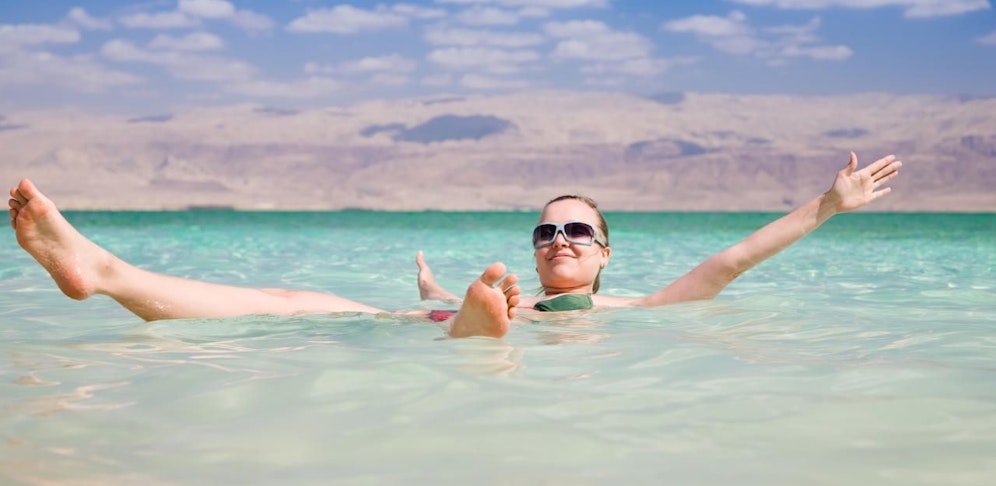 Chillst du auch im Roten Meer? Kraxelst du auf Berge? Oder relaxt du im Urlaub in der Hängematte? Knipse ein Foto und gewinne mit etwas Glück 50 Euro!