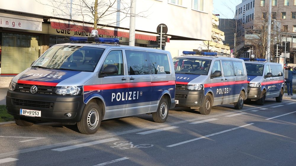 Auch in Wien: Großrazzia gegen Schlepper in Europa - News | heute.at